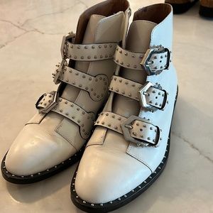 Gianni Bini barely used 6.5 white studded booties